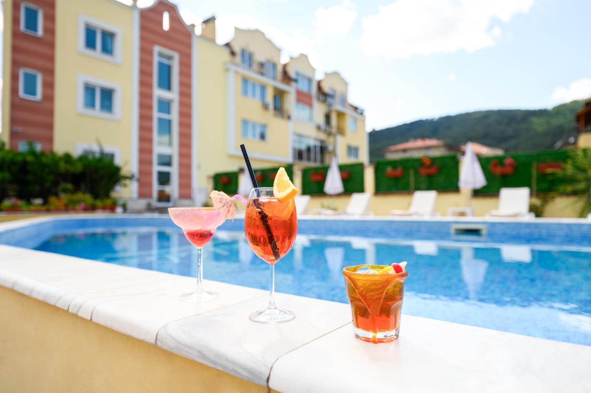 Spa Hotel Holiday Welingrad Exterior foto